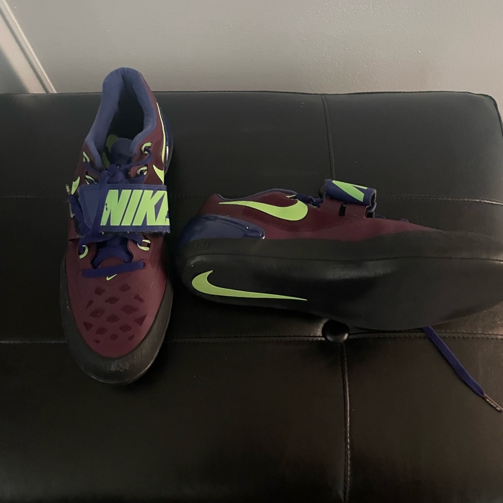 Track Throwing Shoes